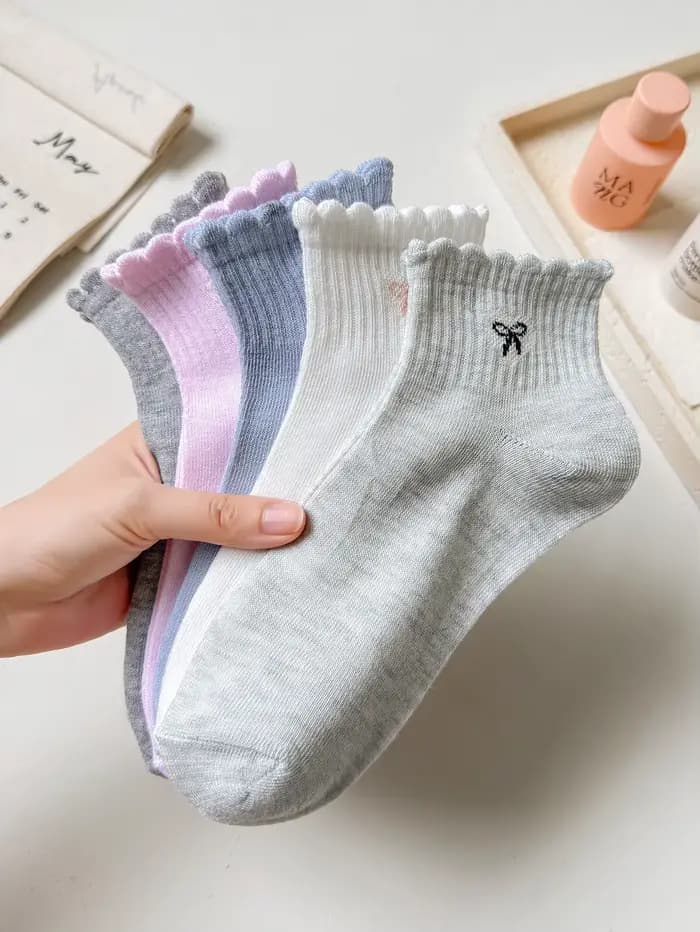 5 paires de chaussettes pour femmes, accessoires féminins, chaussettes courtes, noires, pas chères, vêtements Y2K, mignonnes, sportives, amusantes, chaussures, cadeau