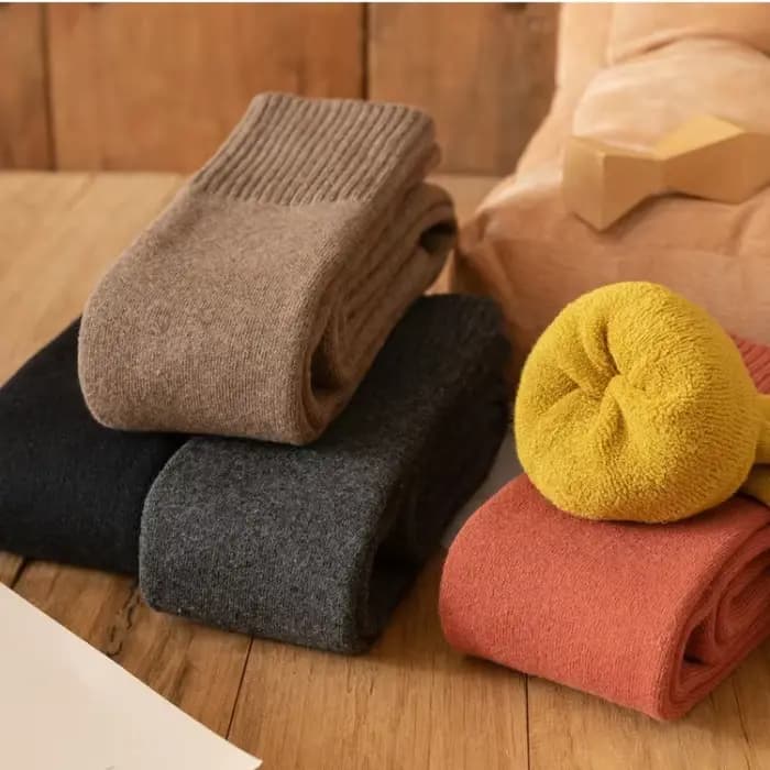 Chaussettes au-dessus du genou en éponge pour femmes en hiver