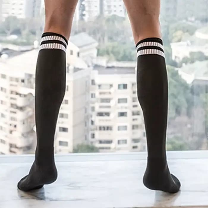 Chaussettes de tube CLEVER-MENMODE Chaussettes provoqué pour hommes 7.0 Vêtements de cérémonie pour hommes Bas en maille de sport sexy Chaussettes longues d'affaires Bas