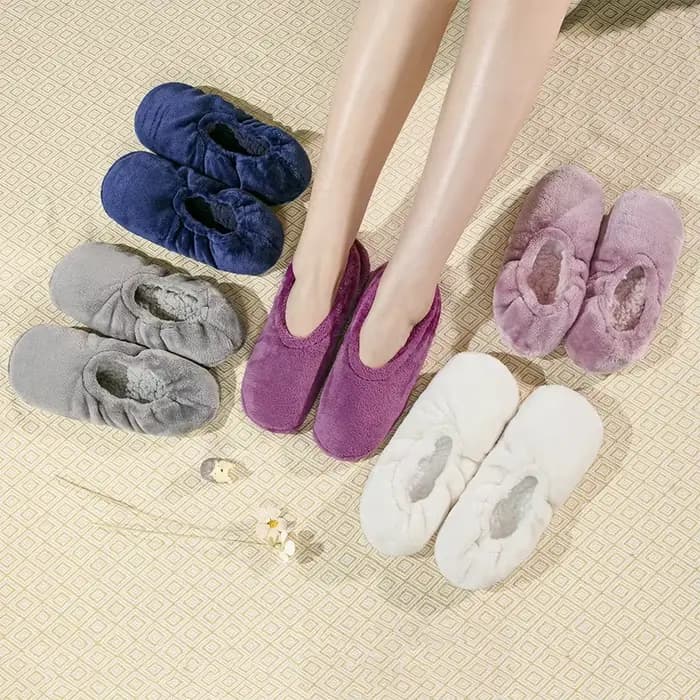 AOTOLK 1 paire de chaussettes de sol d'intérieur pour femmes hiver chaud antidérapant doux confortable chaussures de sol couleur unie dames pantoufles de maison