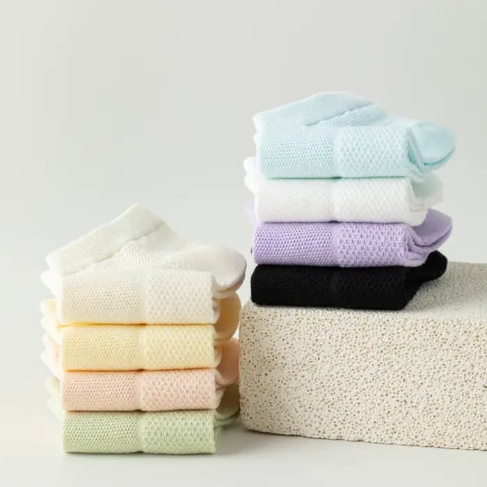 12 paires de nouvelles chaussettes en coton pour femmes