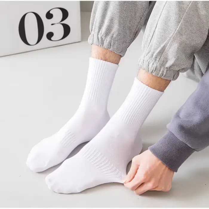 1-20 paires hommes nouveau Style chaussettes blanches hommes doux respirant sport chaussettes longues été hiver pour hommes chaussettes grande taille