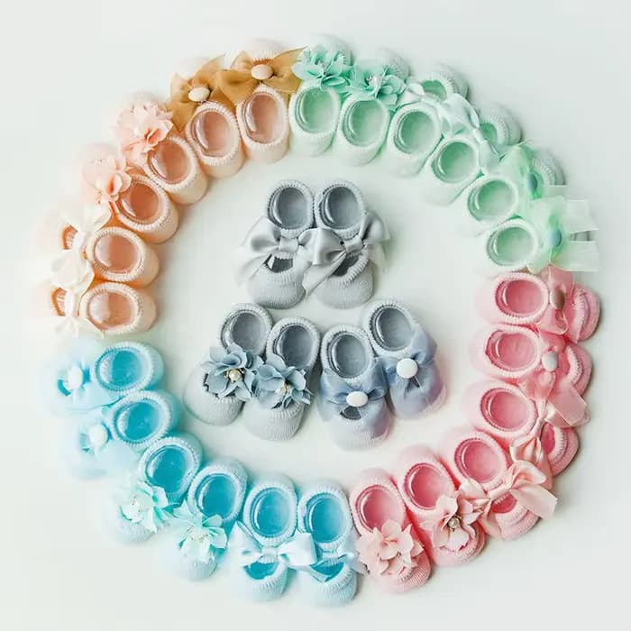 Chaussettes en coton avec nœud papillon pour bébé, chaussettes anti-alde pour tout-petit, dessin animé pour nouveau-né, chaussettes de sol en dentelle pour filles, 3 paires par ensemble
