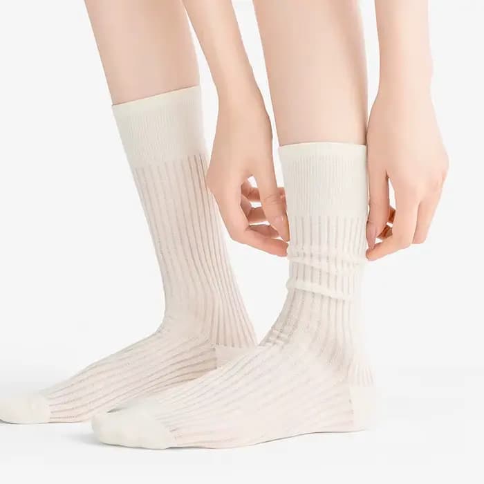 Kave 2026 Nouvelles chaussettes fines blanches mi-mollet pour femme