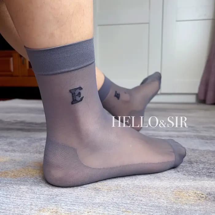 Personnage E Lettre E Chaussettes en dentelle Dressing chaud