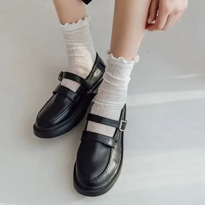 Printemps été mode femmes chaussettes dame longue noir blanc dentelle Harajuku à volants décontracté doux Kawaii Floral respirant luxe Lolita