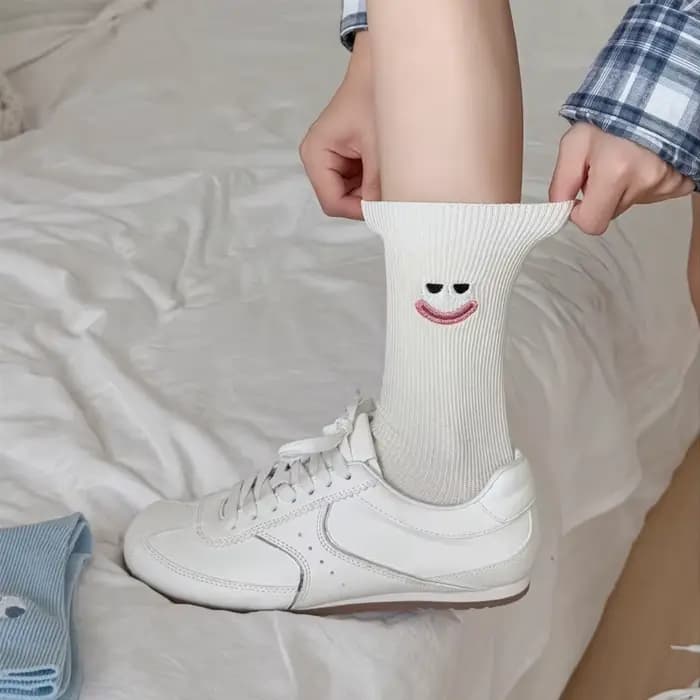 Chaussettes pour femmes, broderie coréenne, coton de haute qualité, mignonnes, drôles, kawaii, tendance, confortables, pour filles, vente en gros