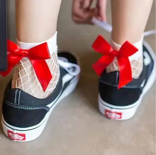 Chaussettes résille en maille noire pour femmes