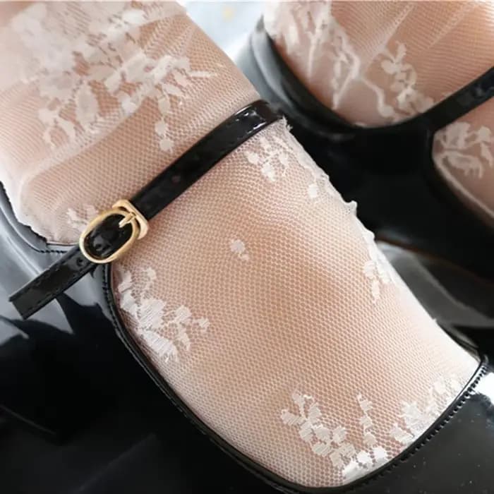 Femmes Harajuku dames respirant Transparent dentelle florale chaussettes douce maille résille