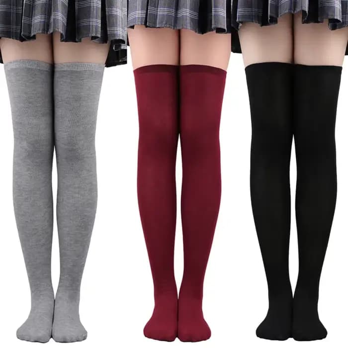 Chaussettes longues rayées noires/blanches pour femmes