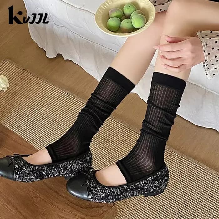 Chaussettes légères en maille de soie pour femmes