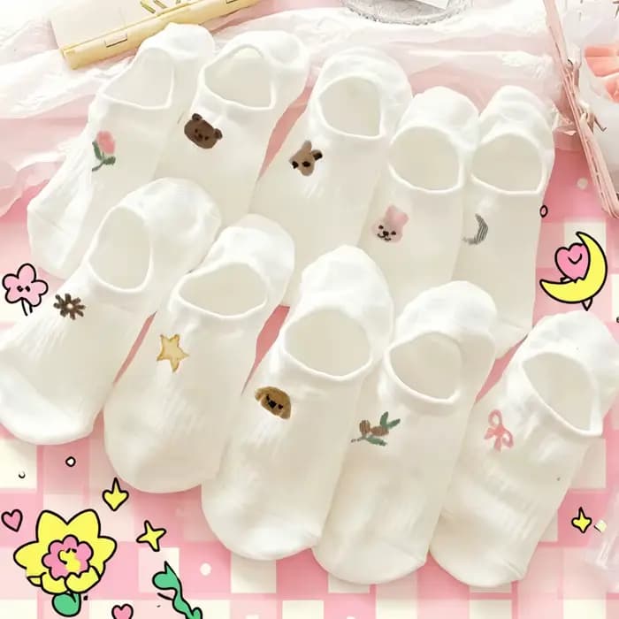 Chaussettes bateau blanches tendance pour femmes, chaussettes invisibles à coupe basse, chaussettes discrètes, style mignon, motifs de dessins animés adorables, chaussettes pour étudiantes