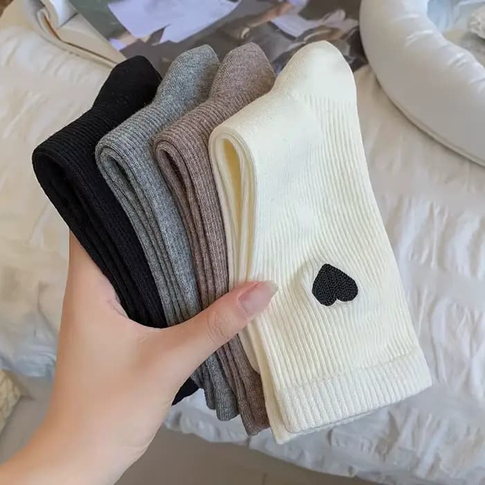 Chaussettes pour femmes Style coréen nouveau coeur broderie décontracté équipage