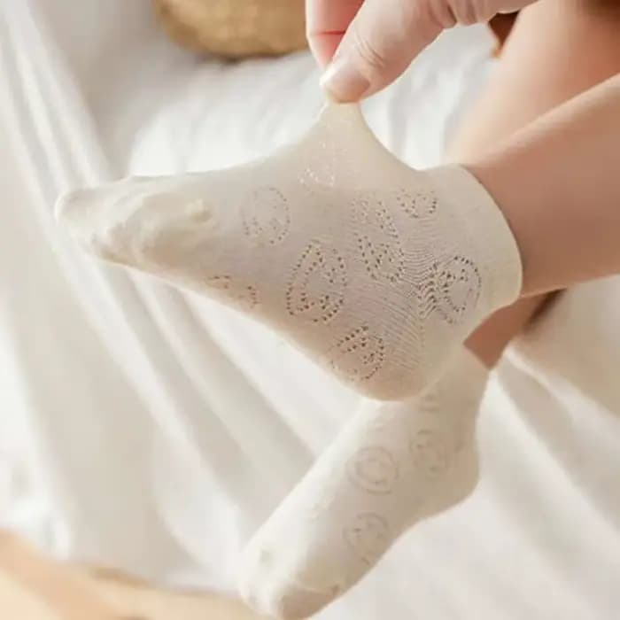 1 paire de chaussettes d'été pour bébés garçons et filles, maille ultra-fine douce, filet pour enfants, nouveau-nés, nourrissons, trou antidérapant