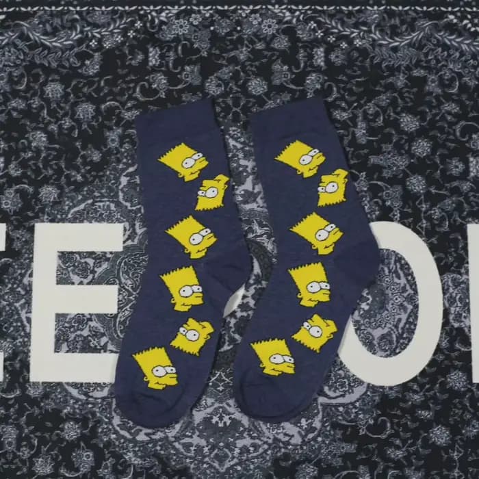 Chaussettes mi-mollet pour couple The Simpsons Bart Simpson, nouvelles, créatives, mignonnes, à la mode, confortables, absorbant la transpiration et respirantes