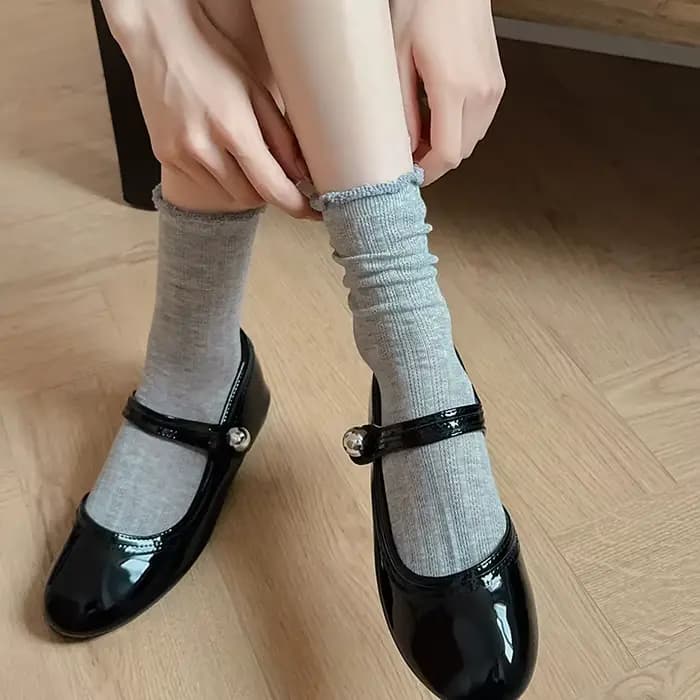 Chaussettes en maille pour femmes, nouvelle tendance, douces, coréennes, respirantes, fines, unies, Style Preppy, à volants, mignonnes et décontractées