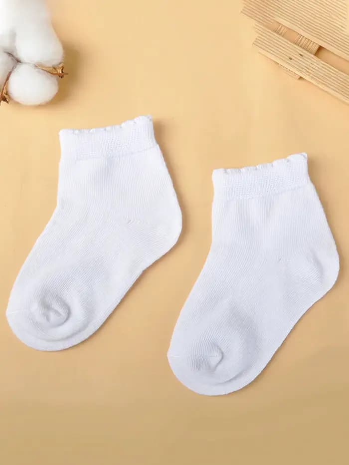 5 paires de chaussettes neuves pour enfants