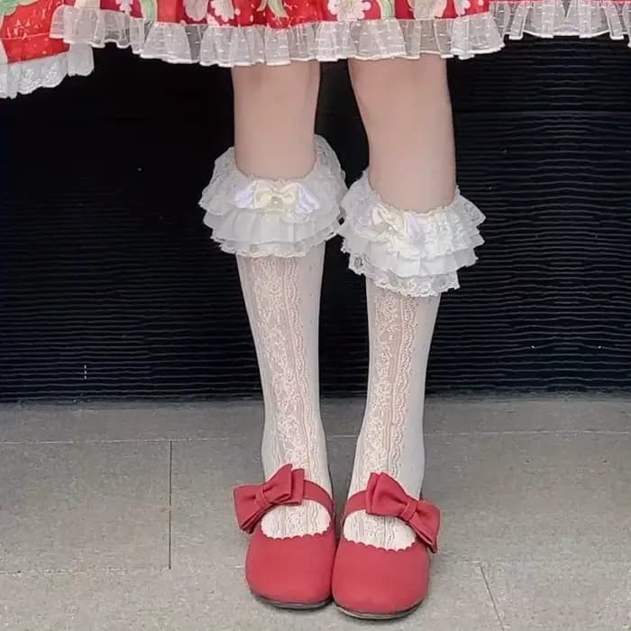 1 paire de chaussettes Lolita en dentelle blanche lait