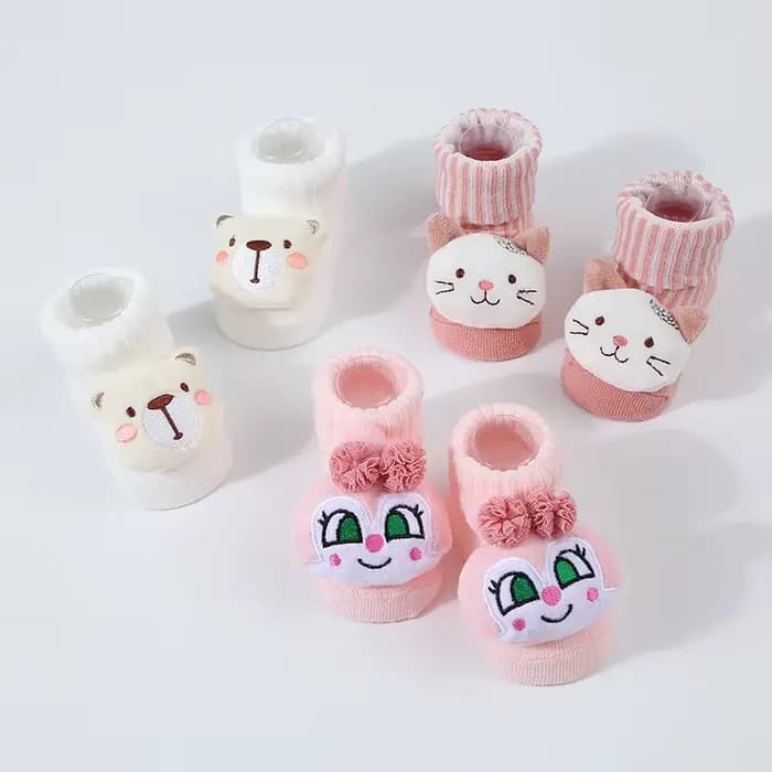 Chaussettes de printemps pour nouveau-né, poupée de dessin animé mignonne, chaussettes tricotées douces et fines pour filles et garçons, chaussettes de sol pour nourrissons de 0 à 6 mois, accessoires