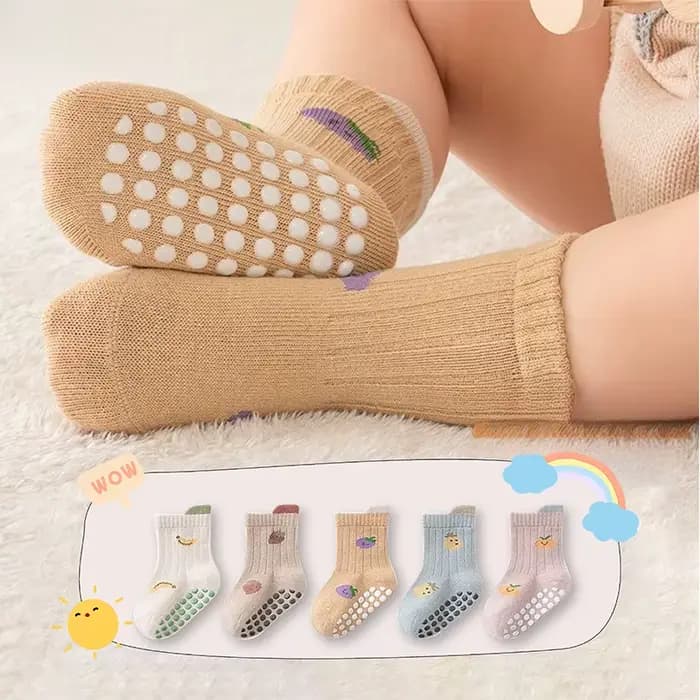 5 paires de chaussettes de marche antidérapantes pour bébé, chaussettes de sol à semelle souple pour tout-petits, chaussettes respirantes à motif de fruits de dessin animé pour premiers pas des nourri