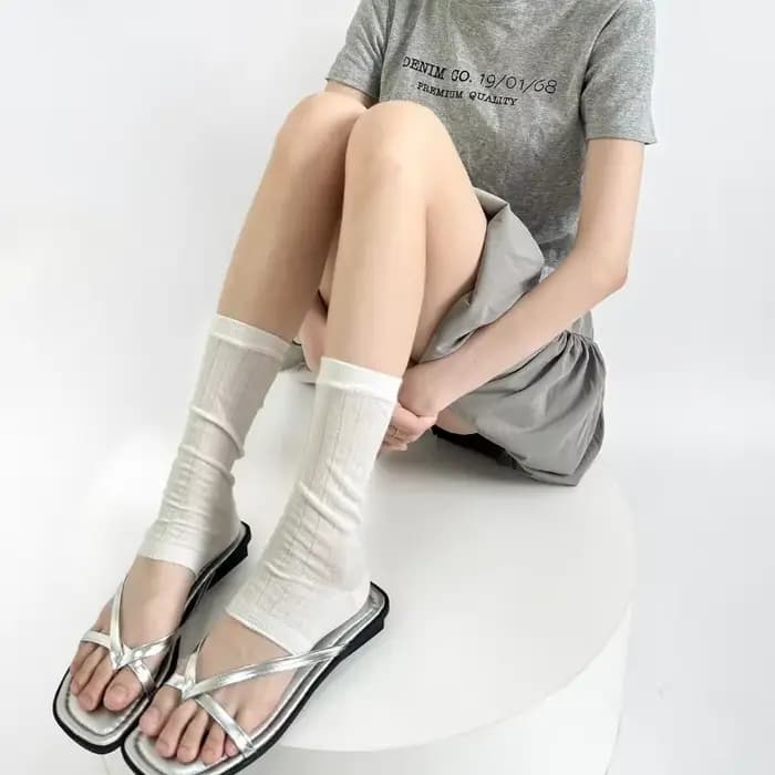 INS Casyak Style Sheer Footlet Socks 2025 Nouvelle Mode Chaussettes de mollet antidérapantes polyvalentes effet froncé pour écolière, bas fins