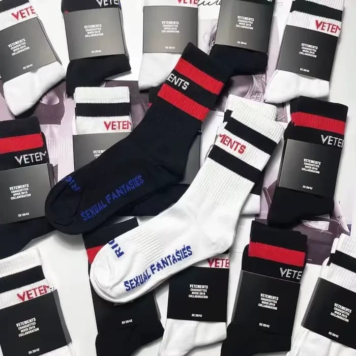 Nouvelle mode chaussettes lettres deux barres tricot hommes femmes Couple