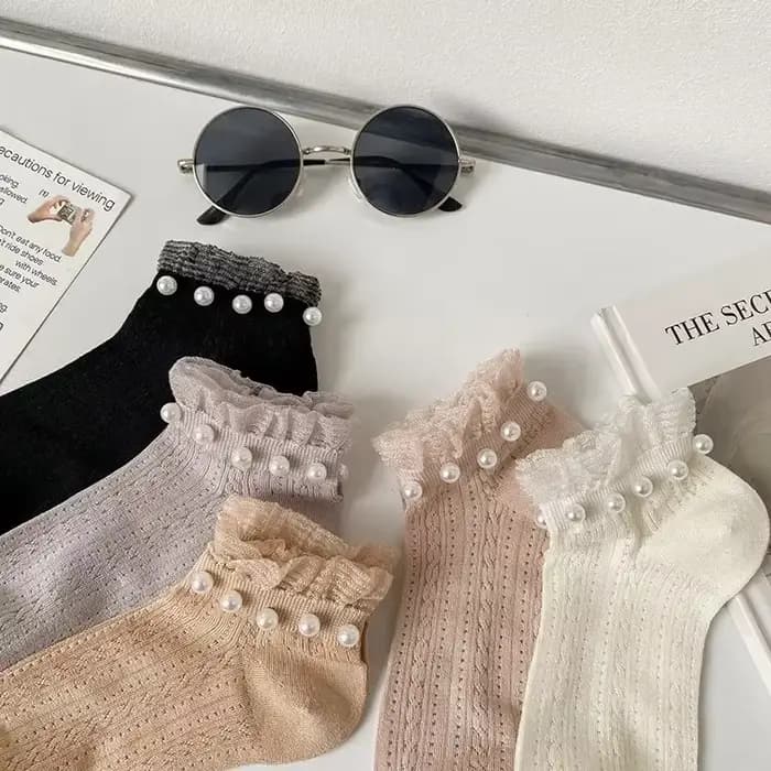 Chaussettes à volants en dentelle pour femmes, maille ajourée, fines, respirantes, Tube bas, couleur unie, en coton, douces filles, chaussettes courtes Kawaii avec perles