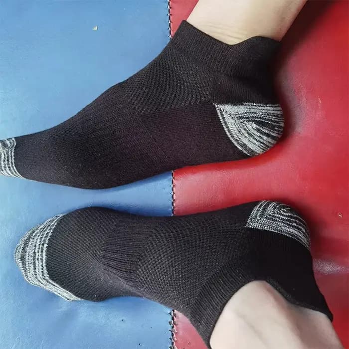 10 paires d'été de haute qualité hommes chaussettes Sport respirant protection cheville chaussettes courtes mâle Sport maille chaussette grande Size44-48