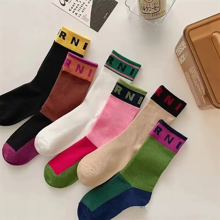 Printemps et été nouvelle mode chaussettes personnalité Simple côtelé lettre belle couleur femmes coton