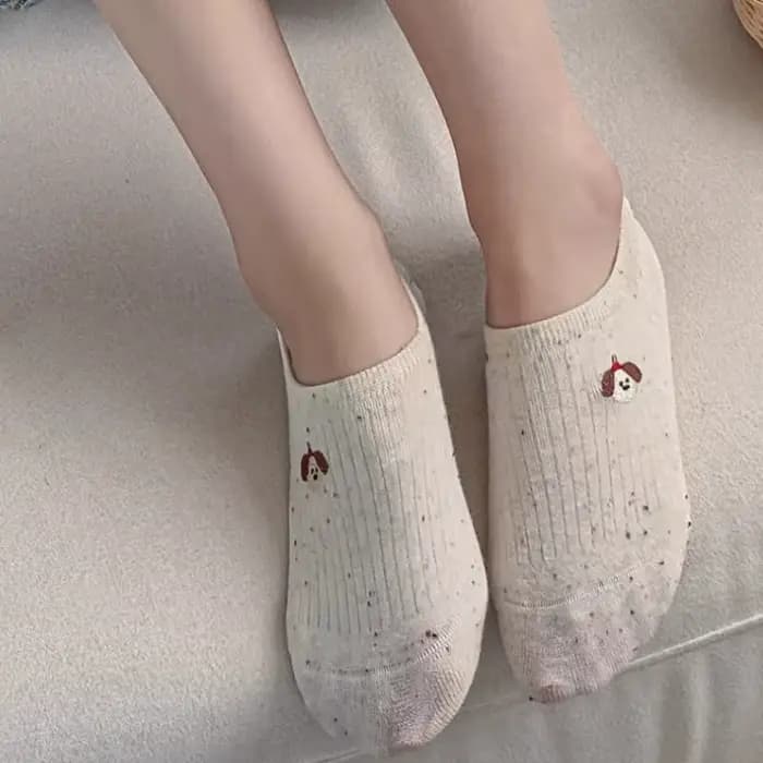 1 paire de chaussettes bateau en fil à motifs d'animaux de dessin animé pour femmes