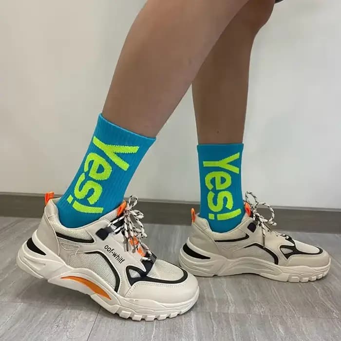 Oui! Chaussettes mi-mollet pour hommes/femmes