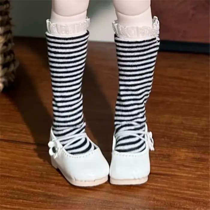 1 paire de chaussettes à rayures noires et blanches, accessoires pour poupée BJD 1/6, chaussettes filetées, chaussettes blanches, chaussettes empilées, chaussettes longues pour poupée Yosd 30CM