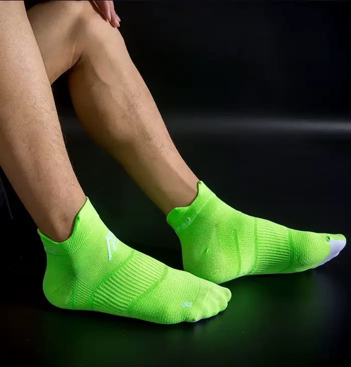 Chaussettes de Sport unisexes Anti-transpiration pour femmes et hommes, Tube court, respirantes, pour course en plein air, basket-ball, football, nouvelle collection