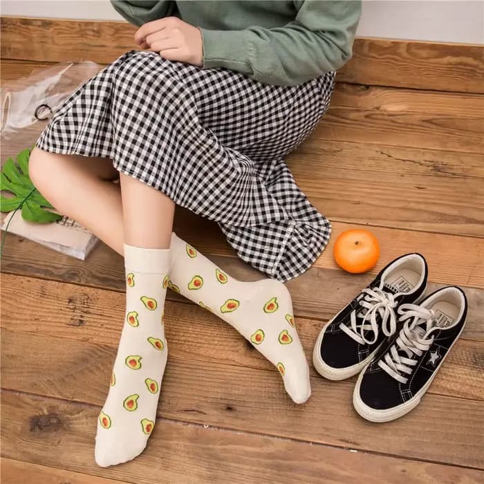 Femmes chaussettes drôle mignon dessin animé Fruits banane avocat citron oeuf Cookie beignets nourriture heureux