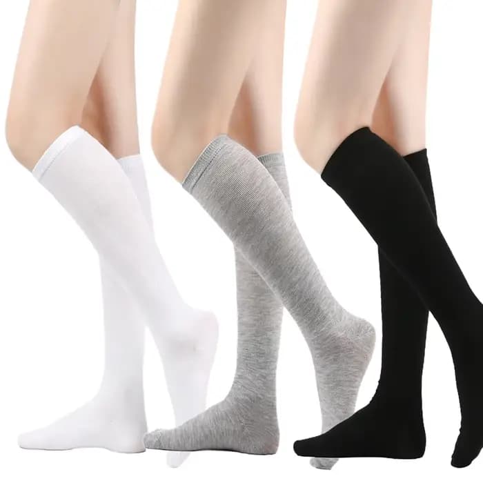 Chaussettes longues à rayures noires et blanches pour femmes