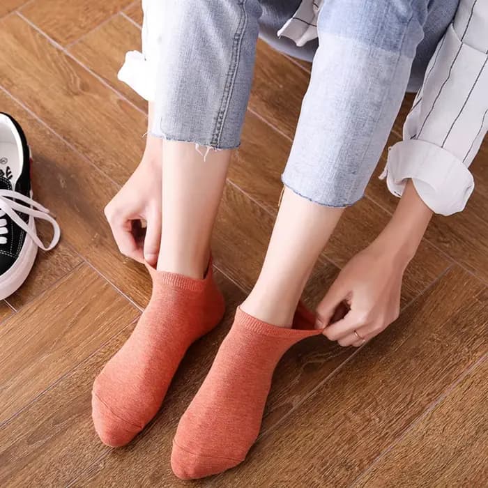 Chaussettes à talons amusants pour femmes, avec broderie, paillettes dorées, cœur d'amour, mignonnes et douces, cadeau unisexe pour filles, livraison directe, nouvelle collection