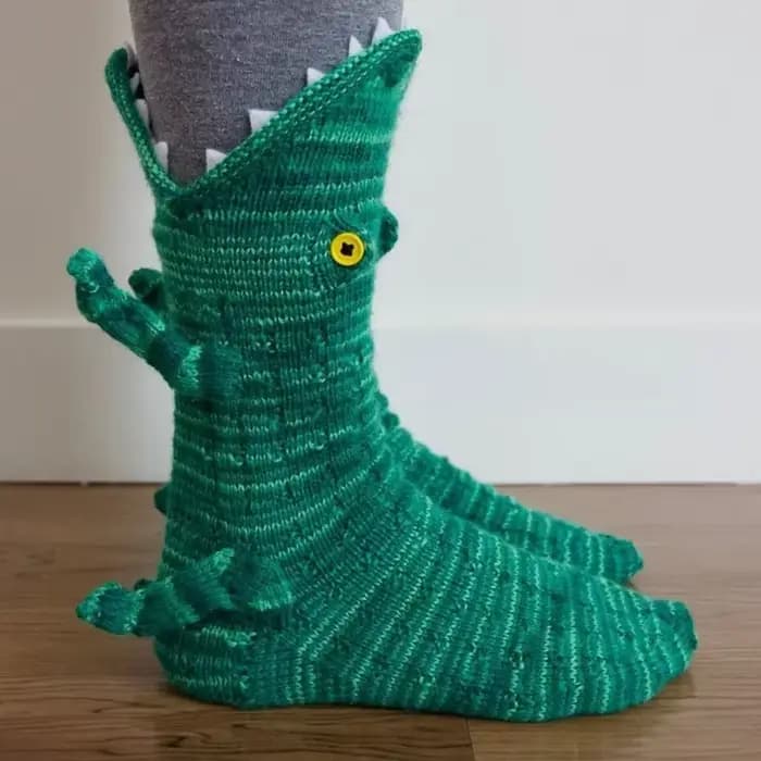 2023 nouvelles chaussettes crocodile tricotées automne hiver femmes mignon dessin animé sol