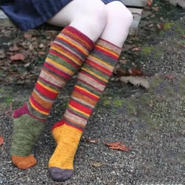 Chaussettes longues à rayures colorées pour célébration d'halloween et de noël