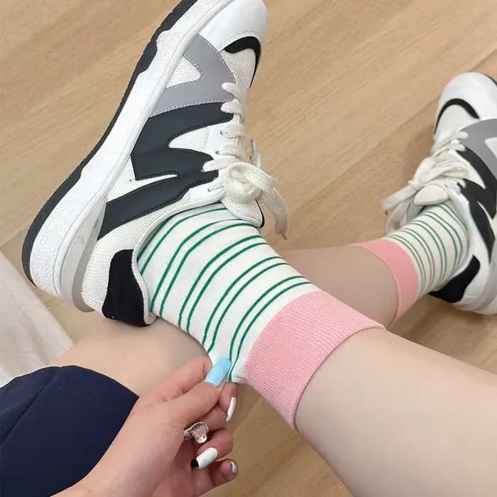 Mode femmes chaussettes rayées printemps automne mi Tube chaussette couleur bonbon mollet bas Absorption de la sueur