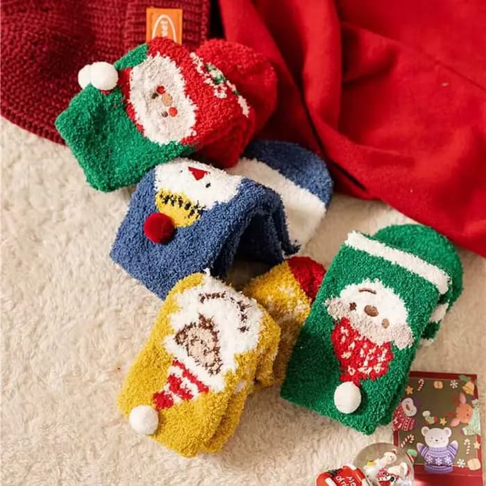 Chaussettes père noël dessin animé bonhomme de neige chapeau