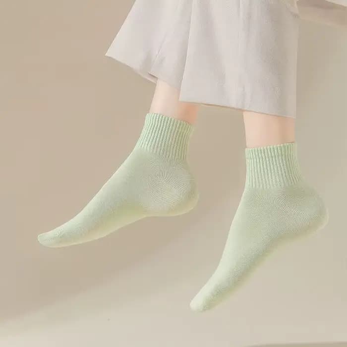 Femmes couleur unie coton cheville chaussettes femme doux tricoté chaussette courte filles absorbant la sueur respirant