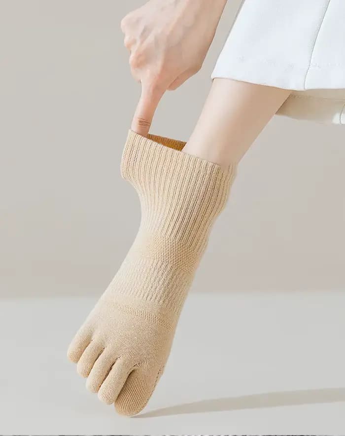 Chaussettes pour femmes printemps été couleur unie maille cinq doigts
