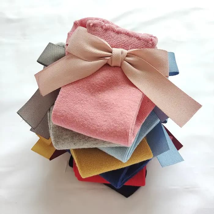 Nouvelles chaussettes en coton pour bébé, chaussettes de princesse à gros nœud pour filles, bas pour enfants et tout-petits, accessoires pour nourrissons, chaussettes longues pour enfants