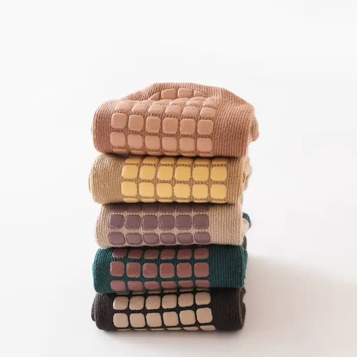 6 paires de chaussettes antidérapantes d'intérieur pour nouveau-nés. Convient aux