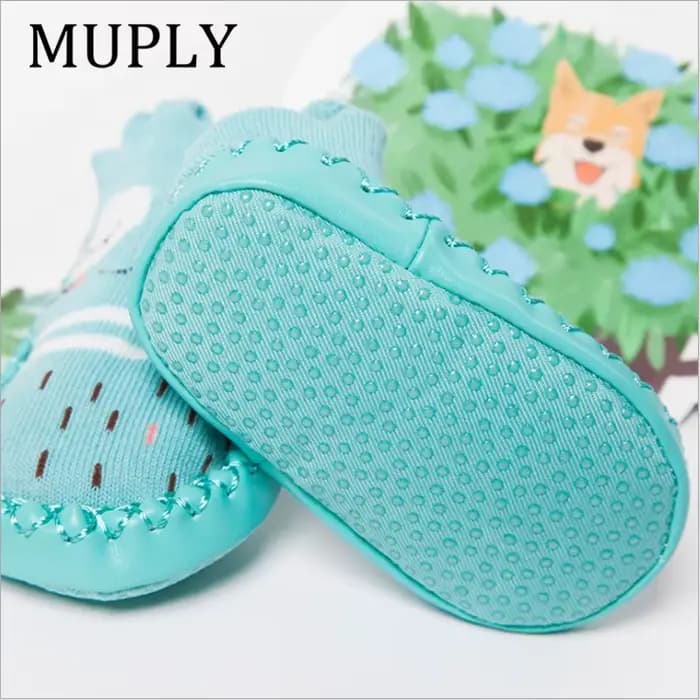 Chaussettes avec l'offre elles en caoutchouc pour bébé
