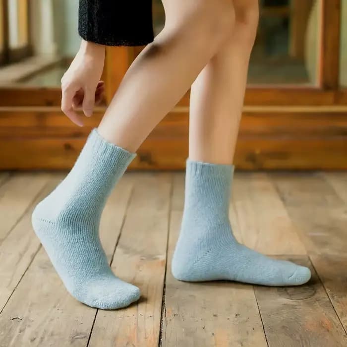 Chaussettes en cachemire solide pour femme