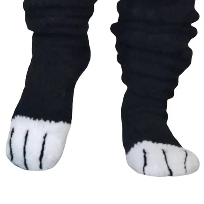 Chaussettes empilées sur le genou avec patte de chat