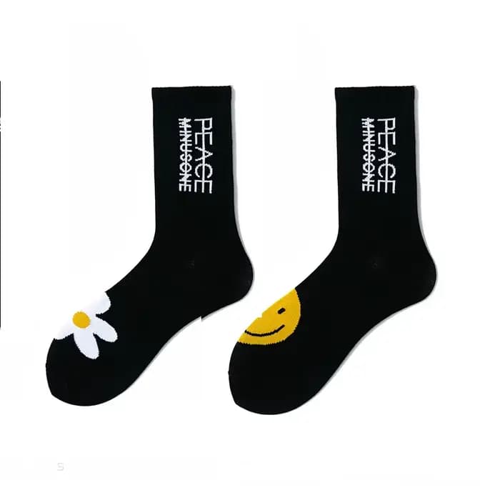 Femmes corée chaussettes drôles chaussettes longues noir Cool chaussettes Harajuku Hip Hop coton Skateboard chaussettes hommes nouvelle tendance marguerite chaussettes hommes