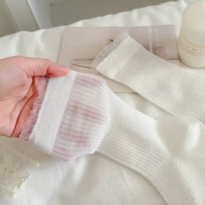 Chaussettes d'été fines pour femmes, chaussettes longues de couleur unie, couleur bonbon, jolies chaussettes en dentelle à la mode, respirantes et confortables
