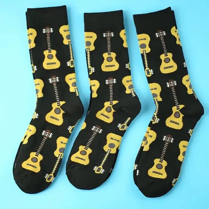 1 paire de chaussettes mi-tube imprimées guitare pour hommes, à la mode, polyvalentes, col rond, doux, confortables, respirantes, décontractées
